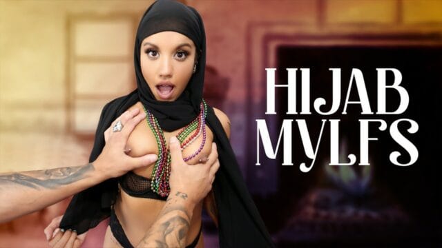 HijabMylfs – Nina White Ninas First Mardi Gras