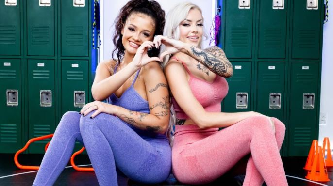 WhenGirlsPlay – Ryan Reid And Nichole Saphir – Double Bubble Butts