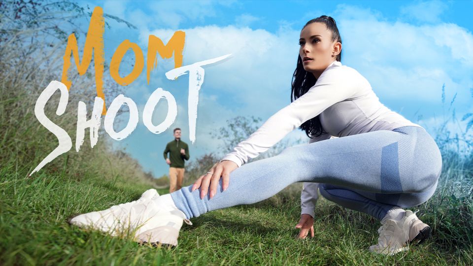 MomShoot – Lexi Dona Pulling More Than Hamstrings
