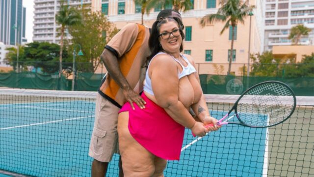 PlumperPass – Luna Lark Serving Luna’S Ass