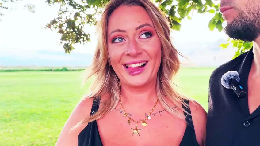 JacquieEtMichelTV – Julia, 36 years old, from Bandol!