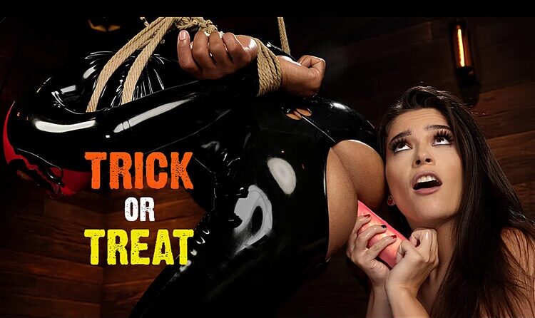 DivineBitches – Victoria Voxxx Trick or Treat