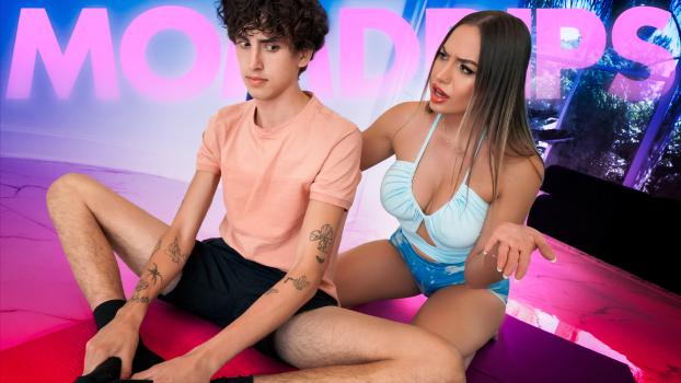 MomDrips – Desiree Dulce Can’t Stop Playing Video Games – Have You Tried Fucking Your Stepmom While She’s in Yoga Pants Instea