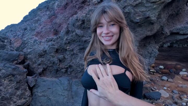 OnlyFans – Anna Ralphs Fucked On The Beach