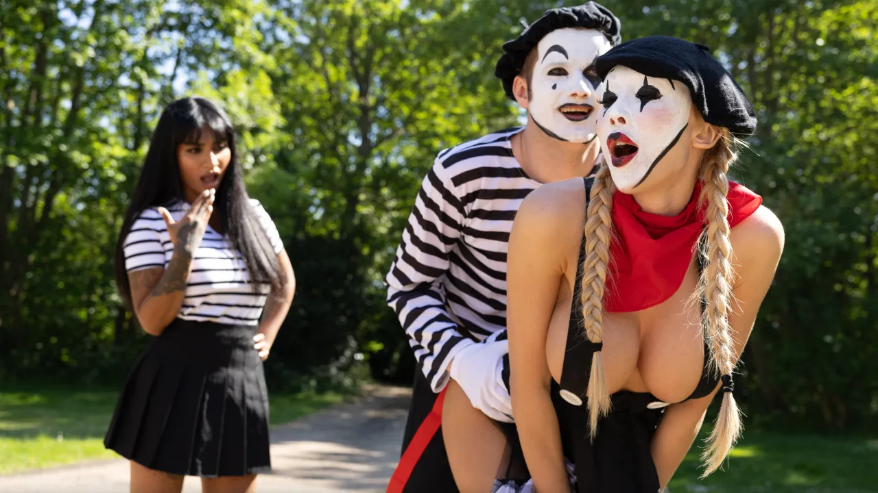 HornyHostel – Yasmina Khan And Frances Bentley Sexy Street Mimes